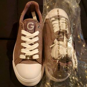 Guess sneakers never worn